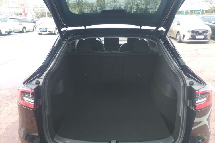 特斯拉 Model Y 2022款 Performance高性能全轮驱动版机舱底盘23