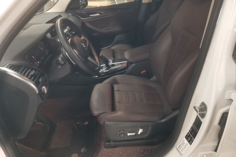 宝马X3 2020款  xDrive30i 领先型 M运动套装中控内饰19