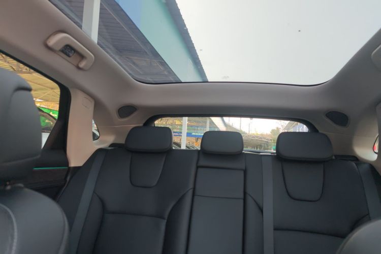 鸿蒙智行 问界M5 2022款 增程四驱性能版局部细节22