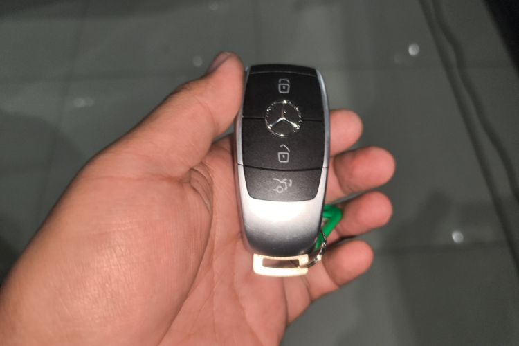 奔驰C级 2020款 改款 C 260 L 运动版中控内饰11