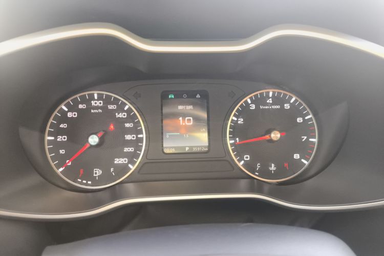 名爵ZS 2020款 180DVVT 自动Lite局部细节14