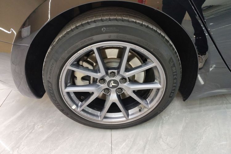 特斯拉 Model 3 2022款 后轮驱动版车身外观6008