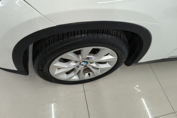 宝马X1 2014款 sDrive18i 时尚型车身外观35