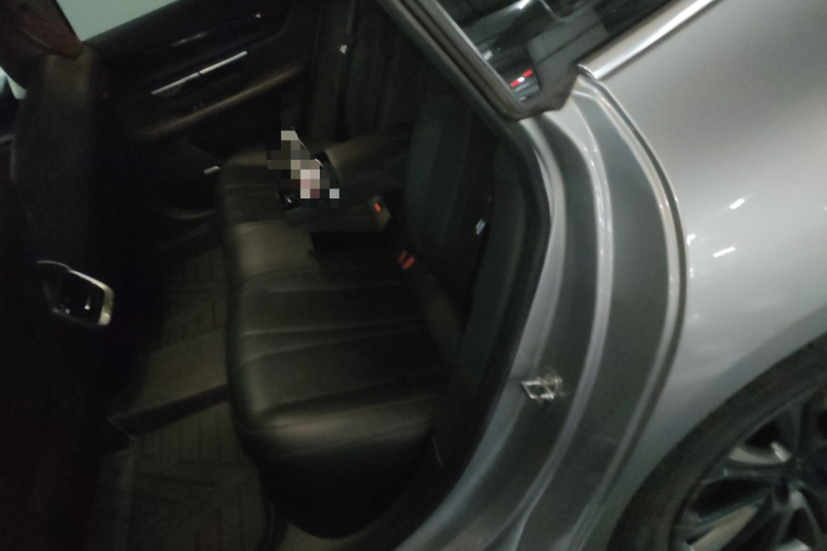 小鹏P7 2022款 586G中控内饰7004