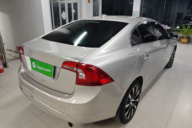 沃尔沃S60 2019款 S60L 改款 T5 智进进阶版车身外观7