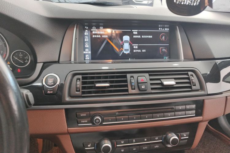 宝马5系 2017款 520Li 典雅型中控内饰16