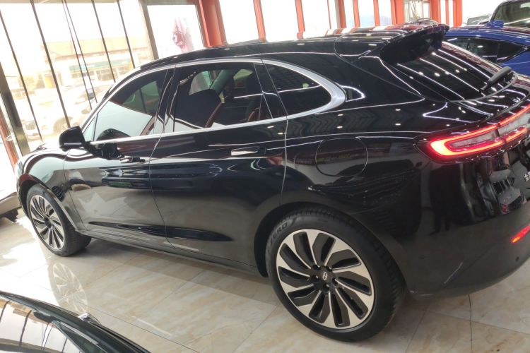 鸿蒙智行 问界M5 2022款 增程四驱性能版车身外观4