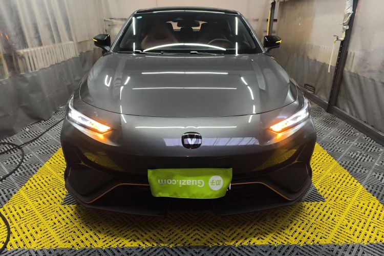 长安UNI-V 2025款 第三代 2.0T 劲擎型车身外观2