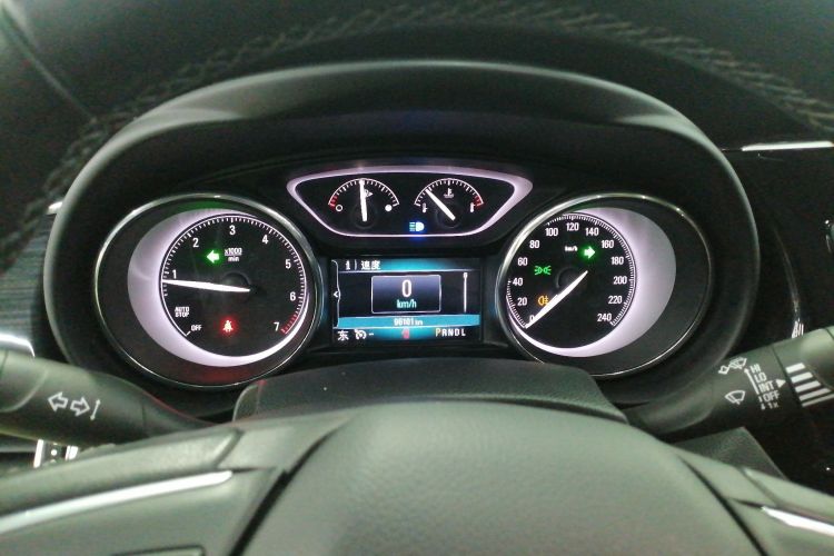 别克 昂科威 2020款 28T 四驱精英型中控内饰14