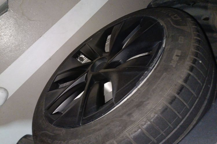 特斯拉 Model Y 2022款 后轮驱动版车身外观6007