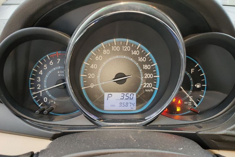 丰田 威驰 2014款 1.3L 自动型尚版中控内饰14