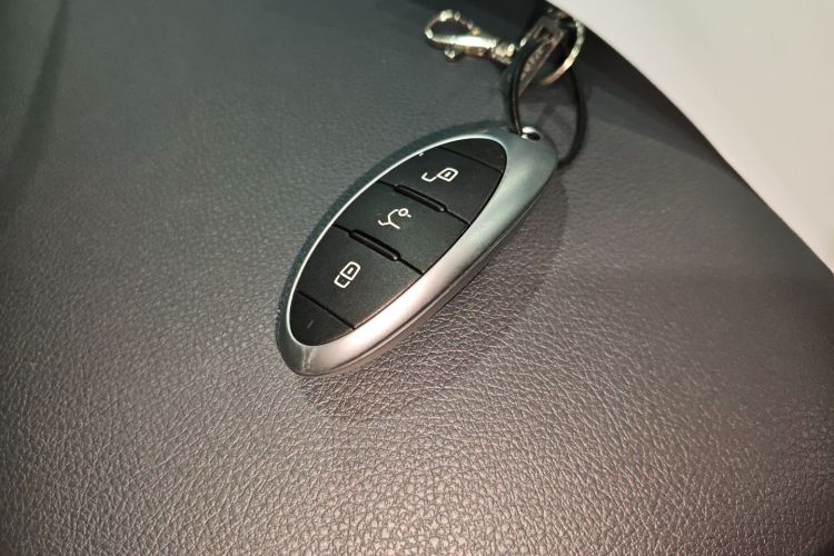 奔腾NAT 2022款 悦享出行 换电版 100kW 401km中控内饰11