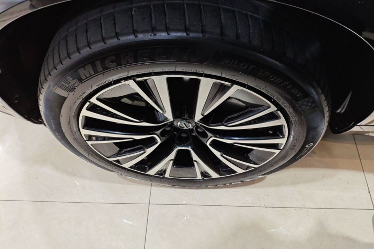 沃尔沃XC90新能源 2023款 T8 RECHARGE 智尊豪华版 7座车身外观6007