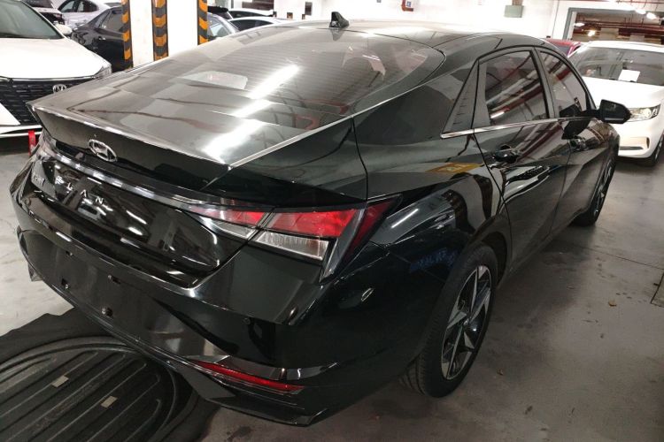 现代 伊兰特 2022款 1.5L CVT GLX精英版车身外观7