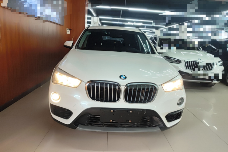 宝马X1 2018款 sDrive18Li 时尚型车身外观2