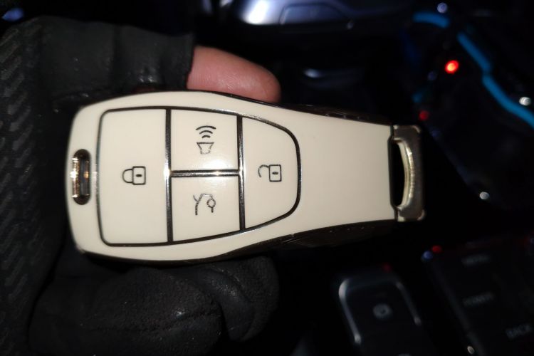 北京越野 北京BJ40 2023款 2.0T 自动四驱城市猎人版侠客型中控内饰11