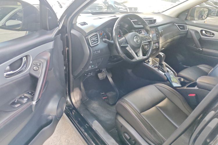 日产 逍客 2021款 2.0L CVT豪华版中控内饰7003