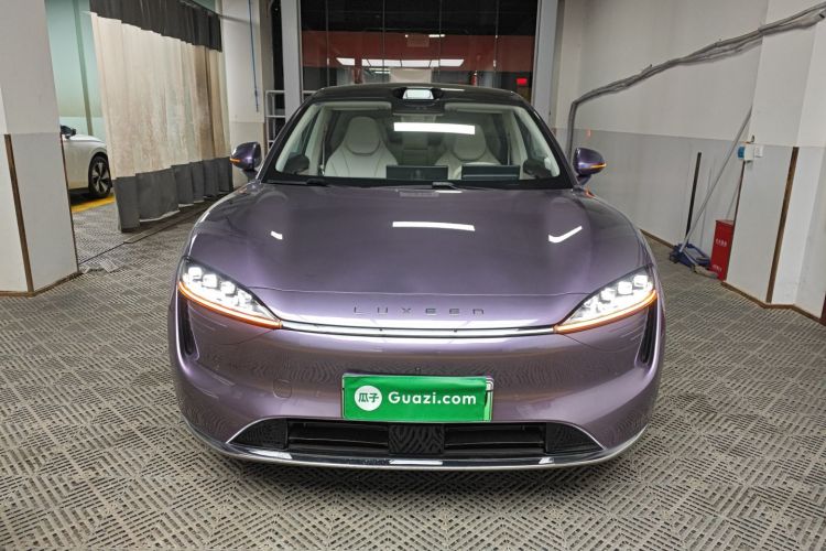 鸿蒙智行 智界R7 2025款 增程 251km Max车身外观2