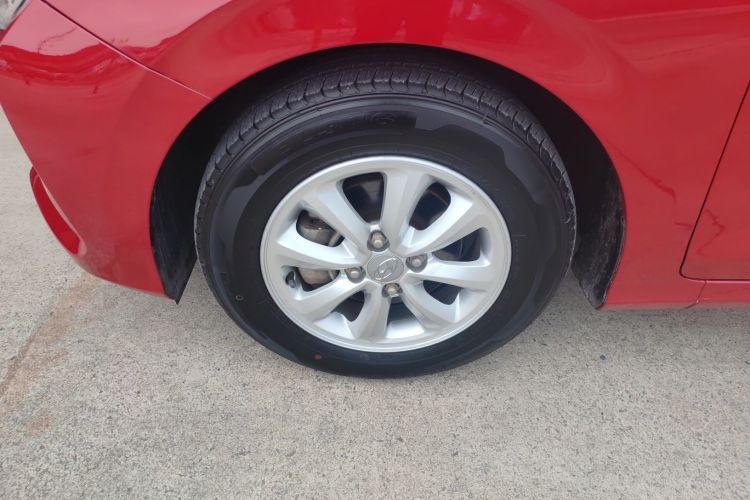 现代 瑞纳 2017款 1.4L 自动跃享版 国V车身外观35