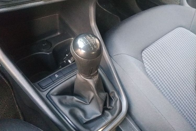 大众 桑塔纳 2018款 1.5L 手动风尚版局部细节18