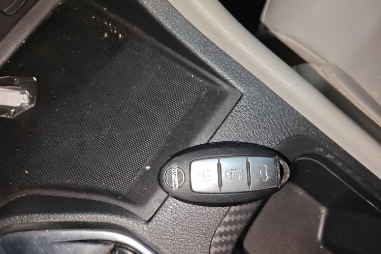 日产 轩逸 2020款 1.6L XL CVT悦享版中控内饰11