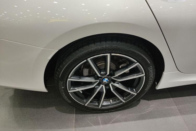 宝马3系 2024款 325Li M运动套装车身外观56