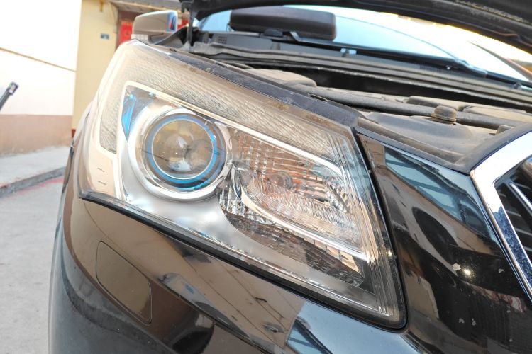 别克 君越 2013款 2.4L SIDI精英舒适型车身外观8