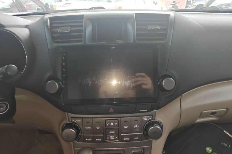 丰田 汉兰达 2012款 2.7L 两驱7座豪华版局部细节16