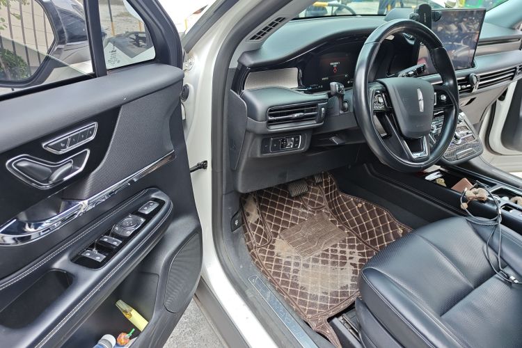 林肯 冒险家 2022款 2.0T 两驱尊享版中控内饰7003