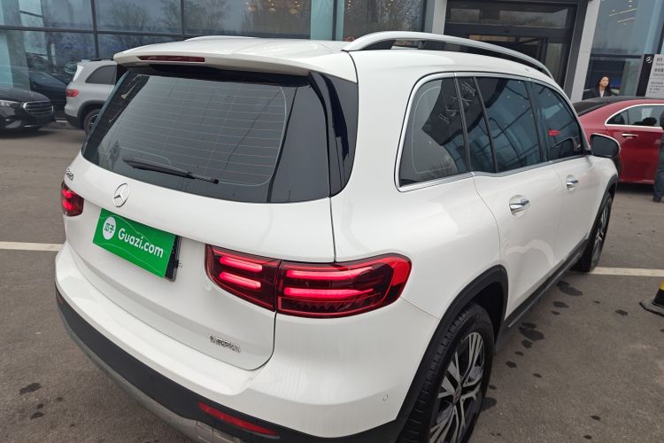 奔驰GLB 2025款 GLB 220 动感型车身外观6005