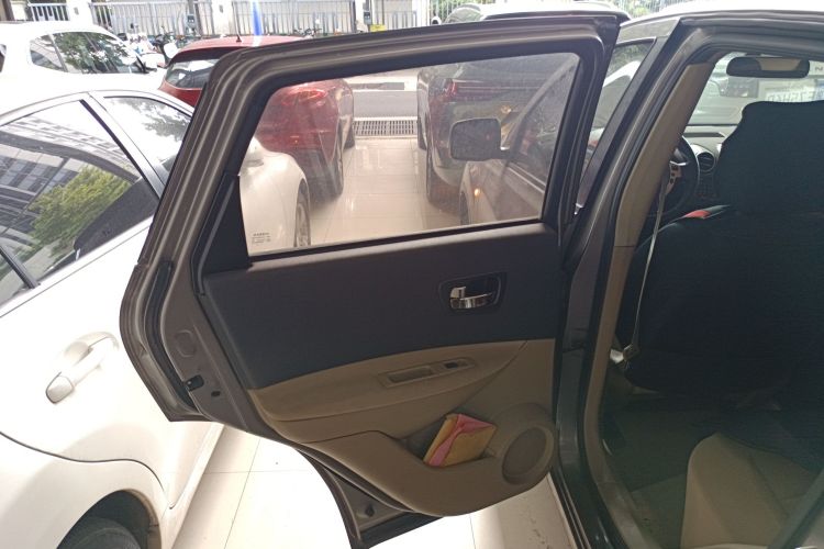 日产 逍客 2012款 2.0XL 火 CVT 2WD中控内饰49