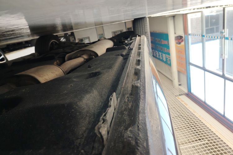 别克GL8 2018款 ES 28T 舒适型 国VI机舱底盘29