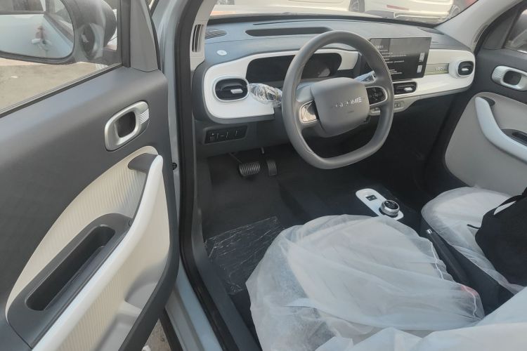 吉利银河 2025款 210km 熊猫卡丁中控内饰20