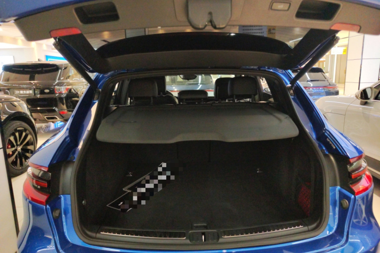 保时捷 2016款 Macan S 3.0T机舱底盘23