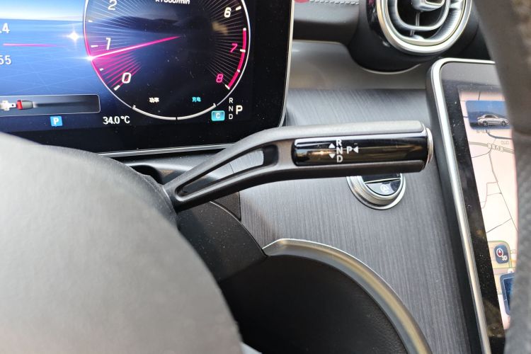 奔驰C级 2023款 C 260 L 皓夜运动版局部细节18