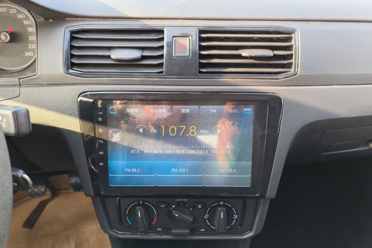 大众 桑塔纳 2016款 1.6L 手动风尚版中控内饰16