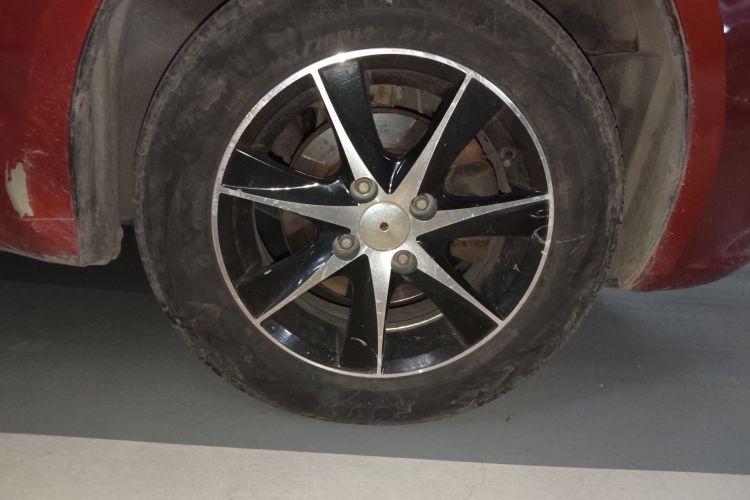 铃木 雨燕 2013款 1.3L 手动超值版车身外观10