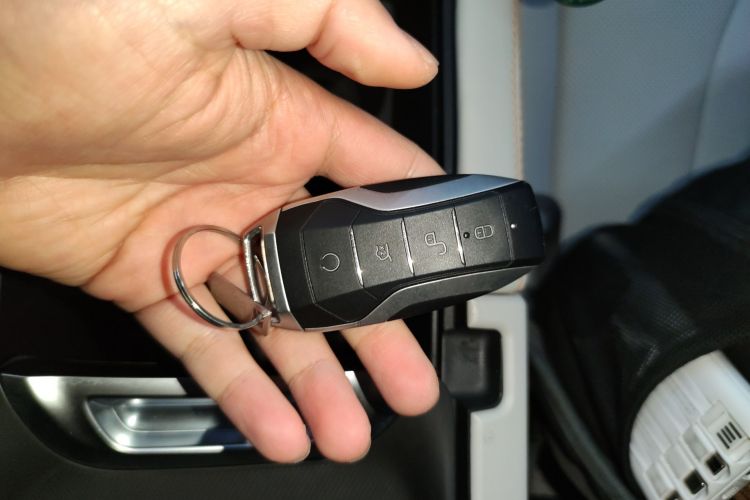 比亚迪 宋PLUS新能源 2021款 EV 旗舰型中控内饰11