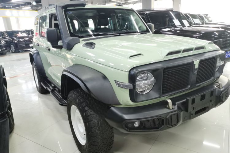 坦克300 2023款 2.0T 铁骑02车身外观3