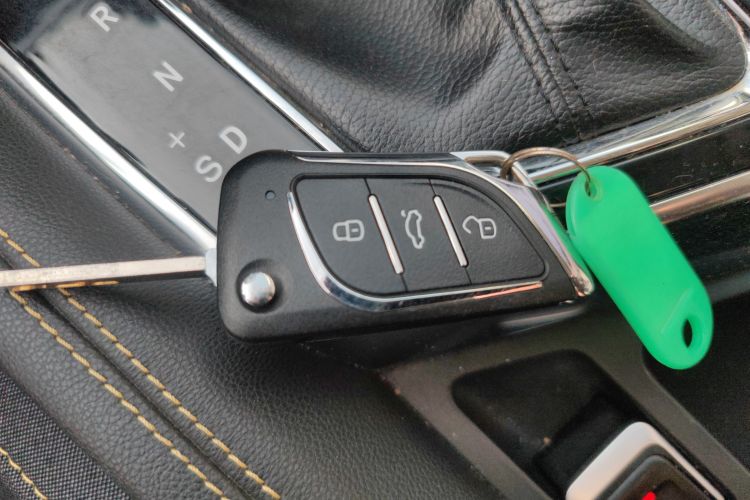 北京汽车 北京X3 2021款 1.5T CVT荣耀版中控内饰11