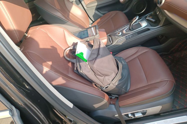 魏牌 VV6 2018款 2.0T 两驱旗舰型 国V局部细节41