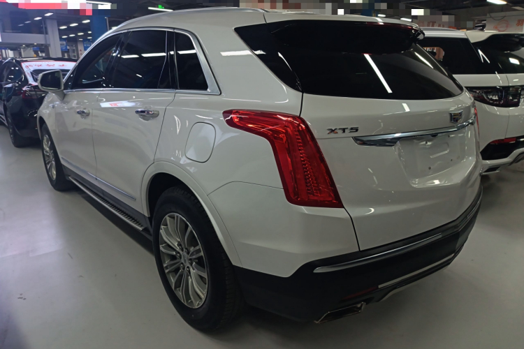 凯迪拉克XT5 2018款 28T 四驱豪华型车身外观4