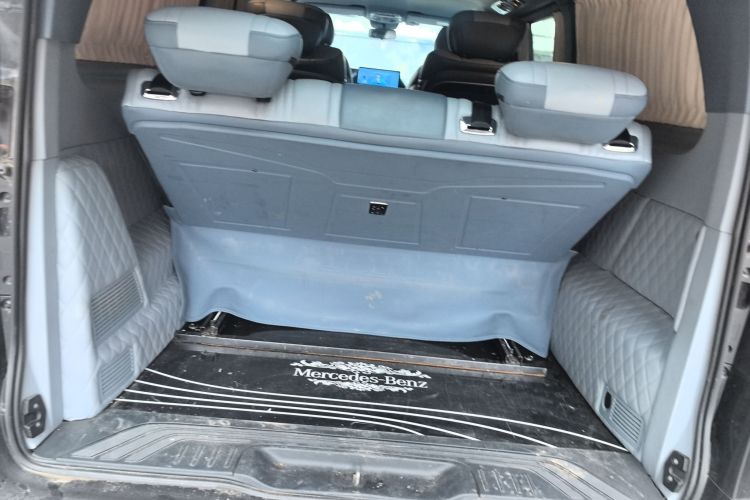 奔驰 威霆 2021款 2.0T 商务版 7座局部细节23