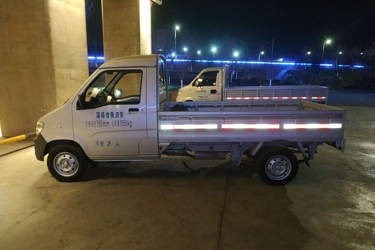 五菱汽车 五菱之光小卡 2023款 1.5L 单排LAR车身外观4