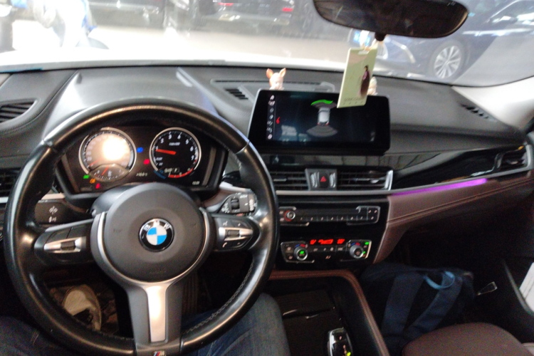 宝马X2 2021款 改款 sDrive25i M运动套装中控内饰12