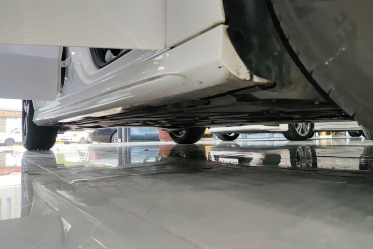 奔驰A级 2022款 改款三 A 200 L 运动轿车时尚型局部细节9001