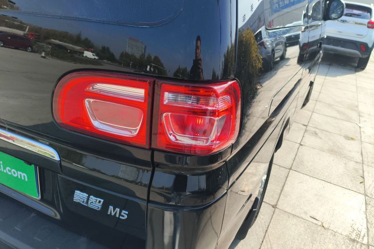 东风风行 菱智 2020款 M5L 1.6L 豪华型 7座车身外观6006
