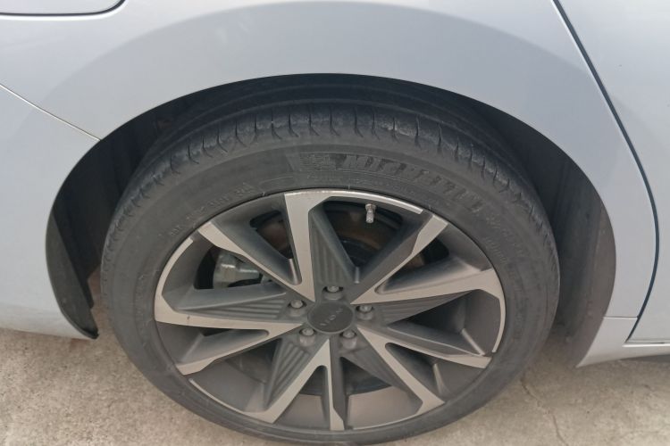 埃安 AION S Plus 2022款 70 智驾版车身外观6008