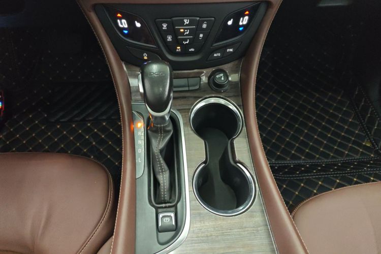 别克 昂科威 2017款 20T 两驱精英型中控内饰18