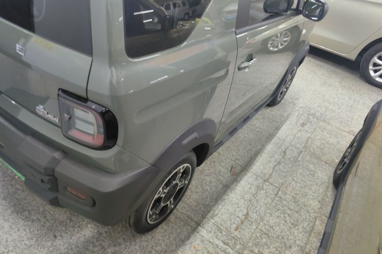 吉利银河 2025款 210km 熊猫卡丁车身外观9